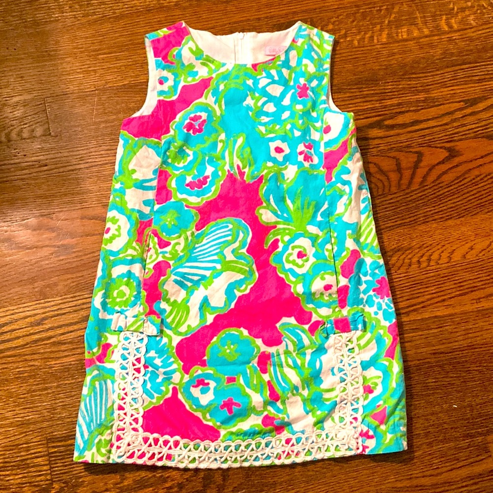 Great dress for spring. Lily Pulitzer girls Dress Size 7.
